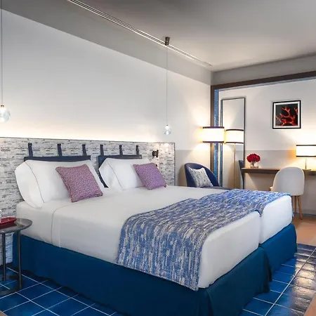 Hotel Carlton International