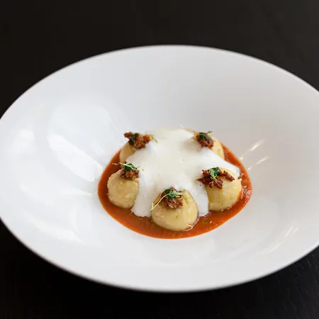 Ara Maris & Готель