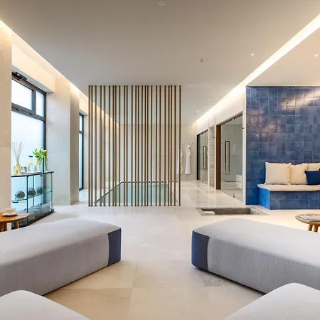 Carlton International 5*