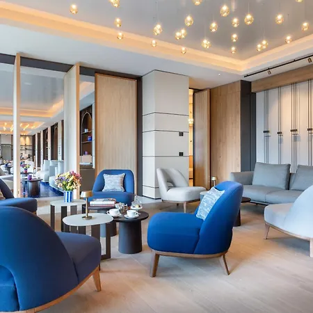 Carlton International 5*