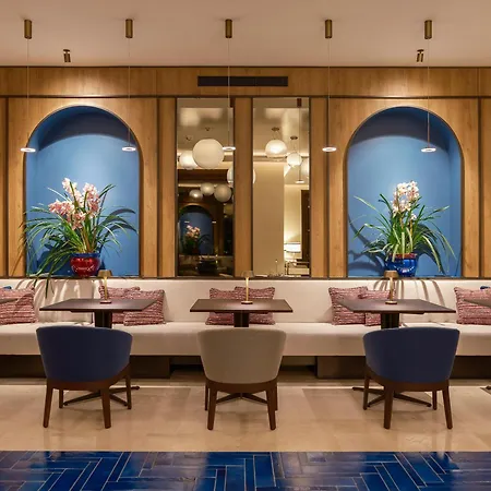 Hotel Carlton International