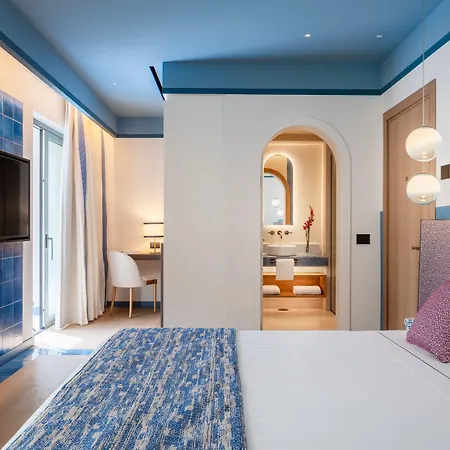 Ara Maris & Hotel 5*