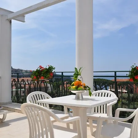 Hotel Ara Maris & 5*