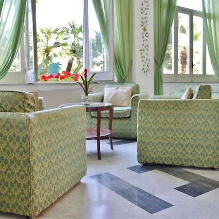 Hotel Ara Maris & 5*