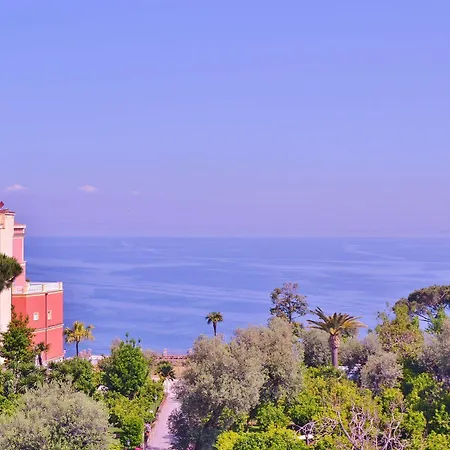 Hotel Ara Maris & 5*