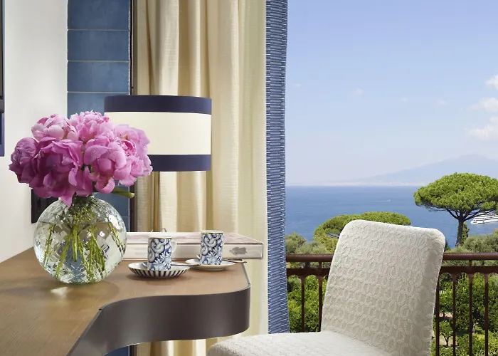 Ara Maris & Sorrento