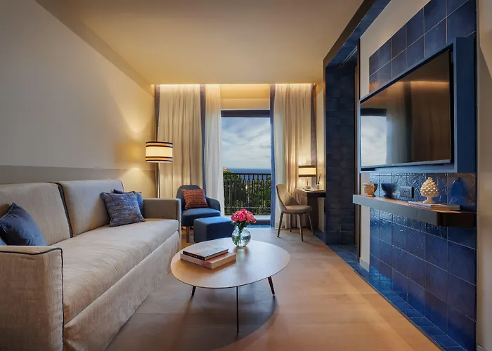 Ara Maris & Hotel 5*