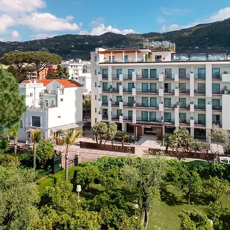 Ara Maris & 5* Sorrento