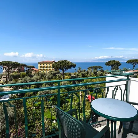 Ara Maris & Hotel 5*