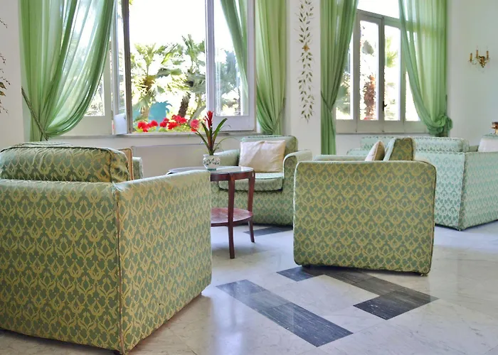 Hotel Ara Maris & 5*